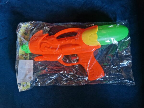 Waterpistool met tank